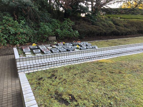 ペット霊園 湘南ペットメモリーランド個別墓地:花の聖地